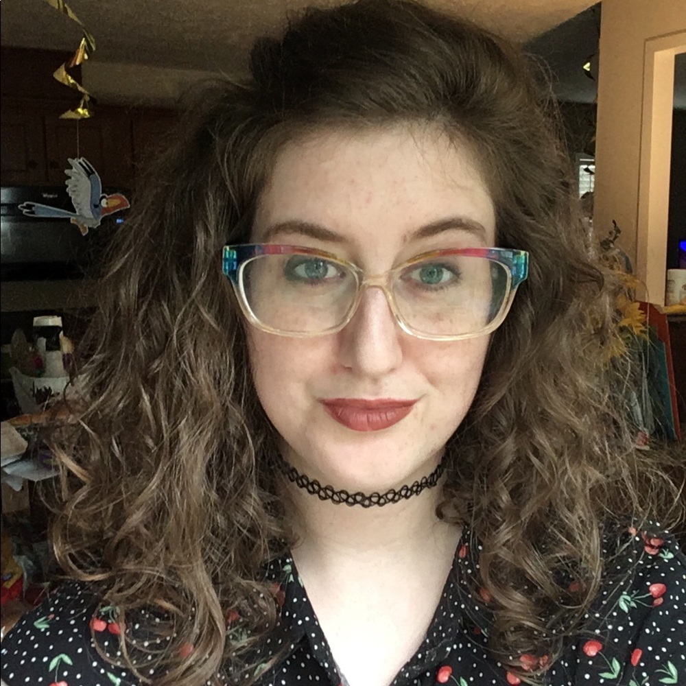 Meet your Posher, Alisha